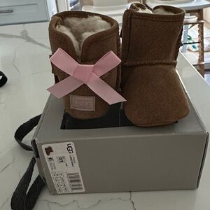 NIB Ugg Jesse Bow II size us 0/1